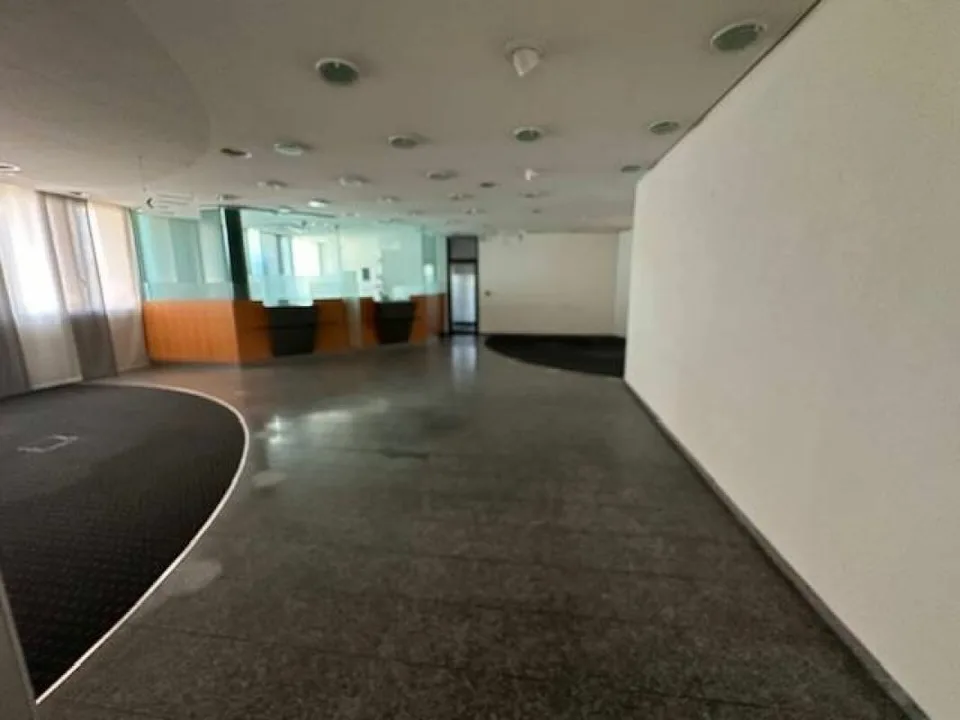 Peseux - Großer Raum für Büros, Gesundheitskabinett, Handel – Foto 7 von 16