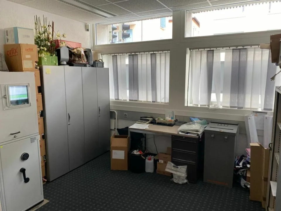 Peseux - Großer Raum für Büros, Gesundheitskabinett, Handel – Foto 8 von 16