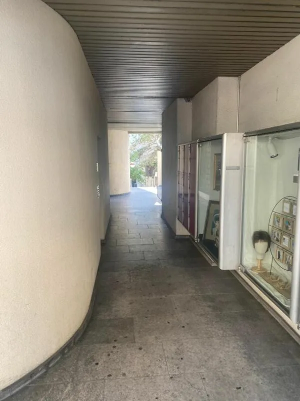 Peseux - Großer Raum für Büros, Gesundheitskabinett, Handel – Foto 13 von 16