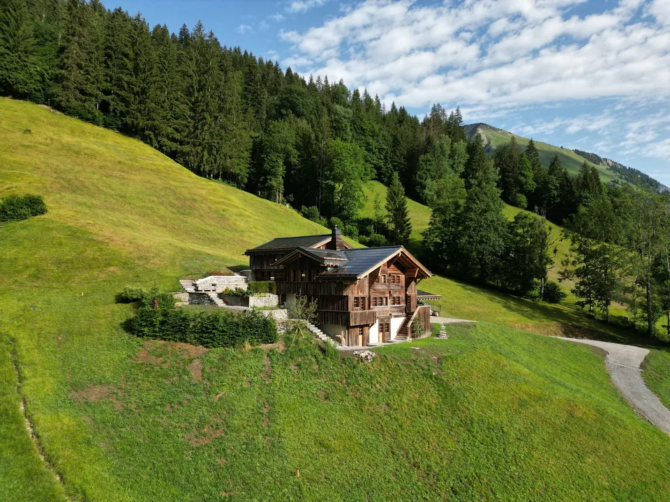 Chalet d'exception à quelques minutes de Gstaad