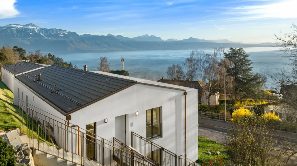 Neuf | Terrasse & jardin avec vue lac
