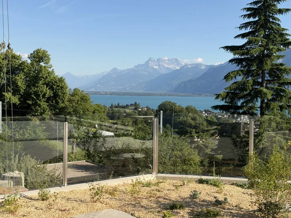 Villa indipendente 5.5 locali a St-Légier-La Chiésaz