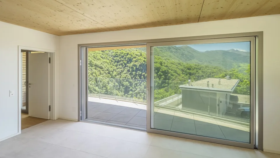 2.5 locali moderni con ampio balcone | Moderne 2.5-Zimmer-Wohnung mit