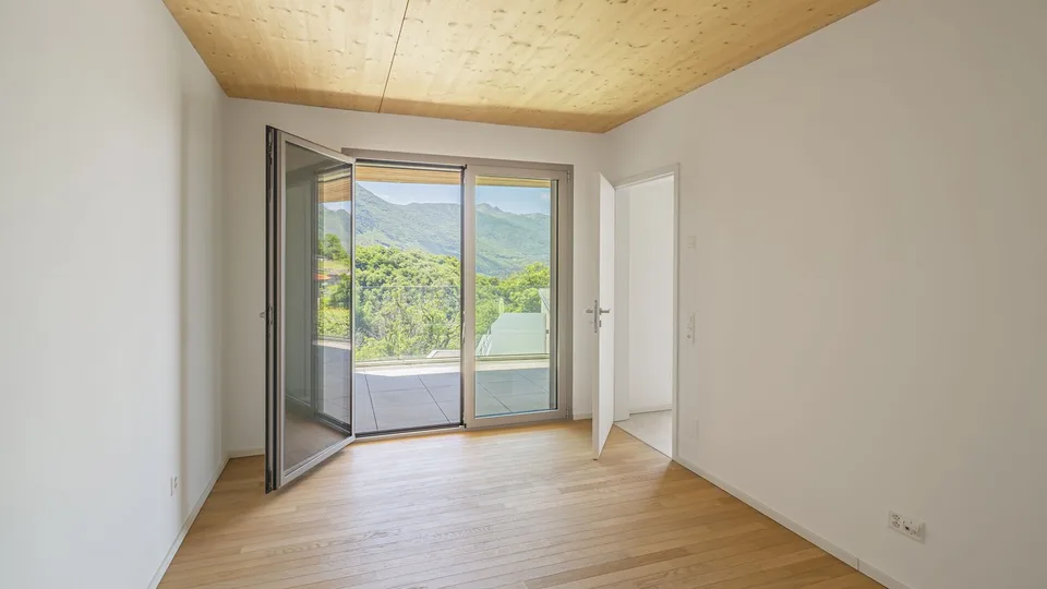2.5 locali moderni con ampio balcone | Moderne 2.5-Zimmer-Wohnung mit