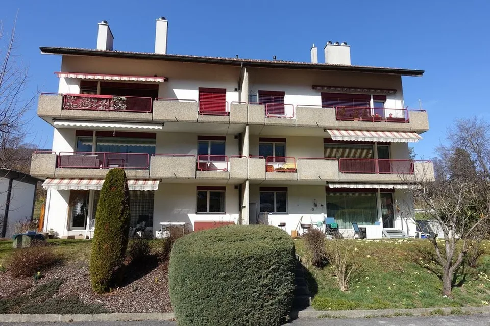 Bévilard - Magnifico appartamento di 4,5 locali con balcone e posto auto coperto – foto 11 di 11