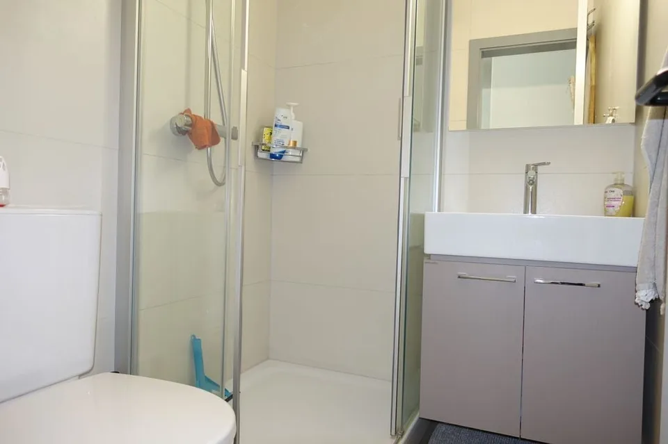 Bévilard - Magnifico appartamento di 4,5 locali con balcone e posto auto coperto – foto 8 di 11