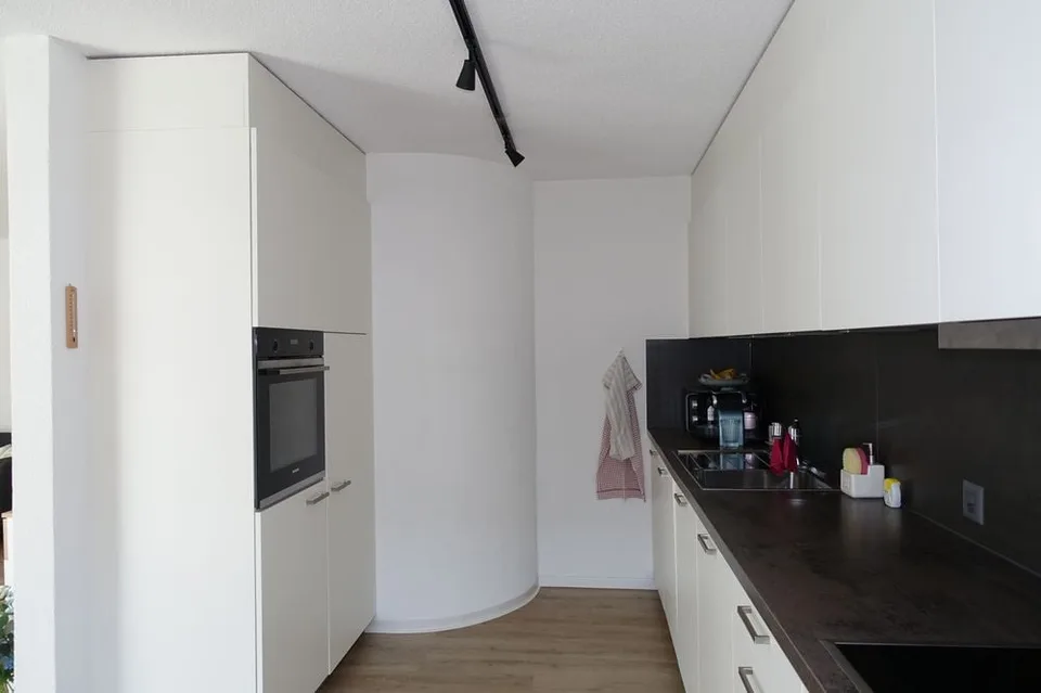 Bévilard - Prächtige 4,5-Zimmer-Wohnung mit Balkon und überdachtem Parkplatz