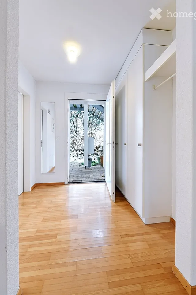 1.5-Zimmer Gartenwohnung mit Wintergarten an ruhiger Lage