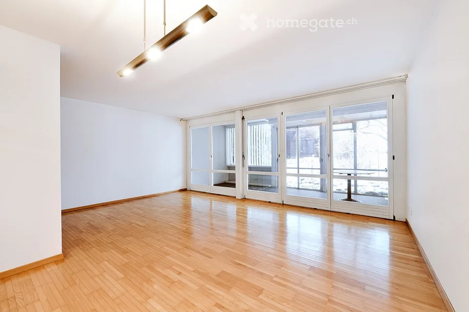 1.5-Zimmer Gartenwohnung mit Wintergarten an ruhiger Lage