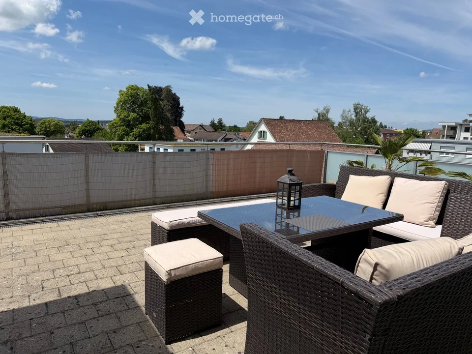 Moderne 4.5-Zimmer - Dachwohnung an ruhiger Lage in Wetzikon