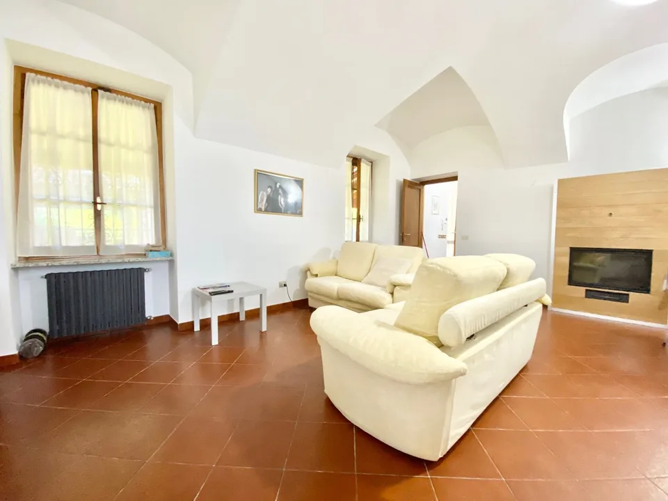 Sehr gepflegtes Landhaus in ruhiger und sonniger Süd-Lage mit großem Grundstück – Foto 7 von 26