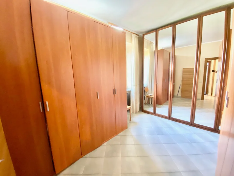 Sehr gepflegtes Landhaus in ruhiger und sonniger Süd-Lage mit großem Grundstück – Foto 12 von 26