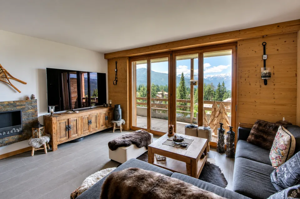 Duplex de 4.5 pièces avec vue exceptionnelle à deux pas du Golf Ballesteros