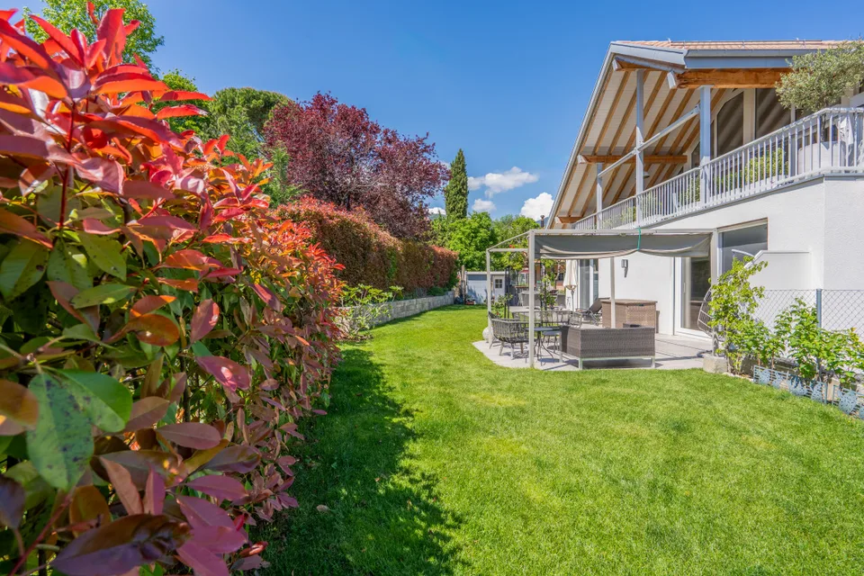 UN ÉCRIN DE VERDURE AUX PORTES DE NYON