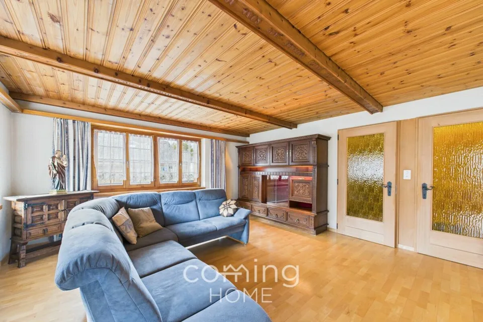 Einfamilienhaus mit Charakter in Stalden - Bergsicht, Garten und Potenzial für mehrere Einheiten
