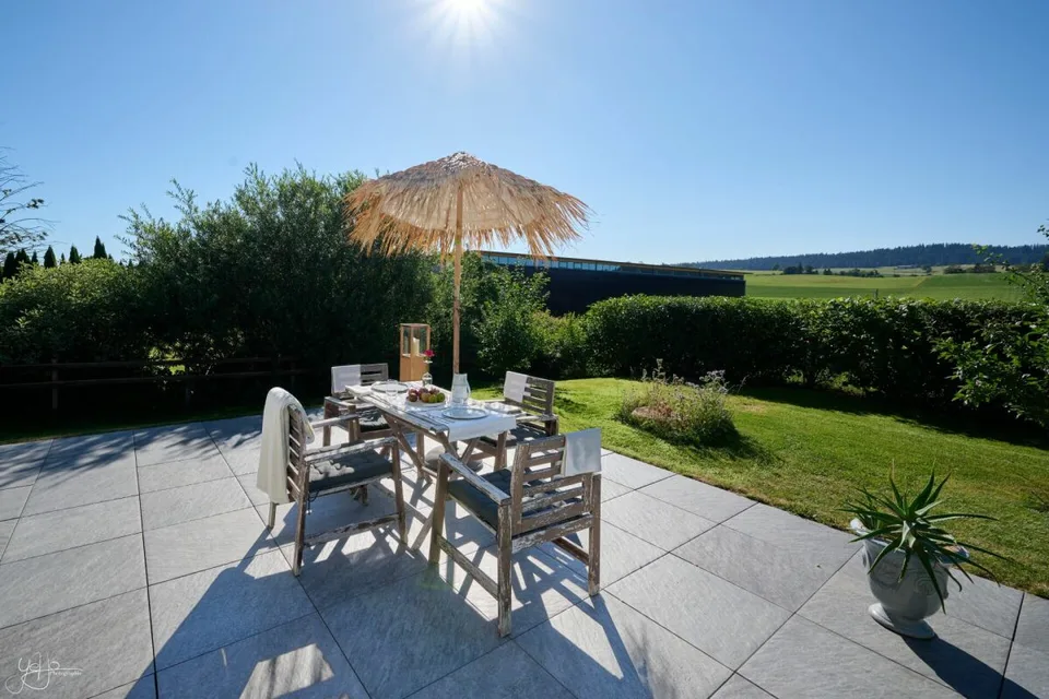 Très bel appartement récent de 5,5 pièces avec jardin