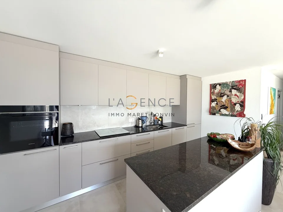Wohnung mit 4,5 Zimmern und 40m2 Terrasse - Signèse
