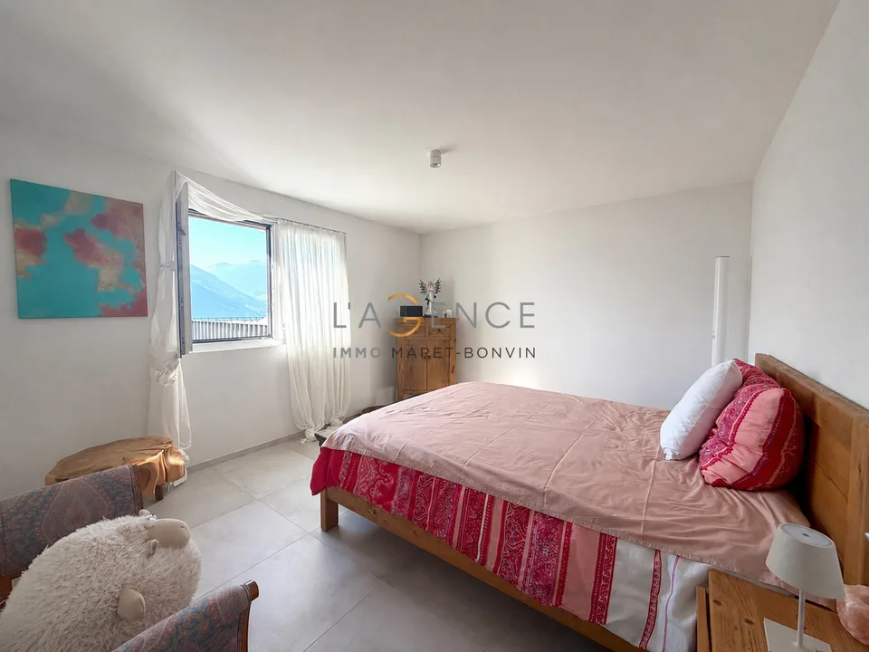 Wohnung mit 4,5 Zimmern und 40m2 Terrasse - Signèse