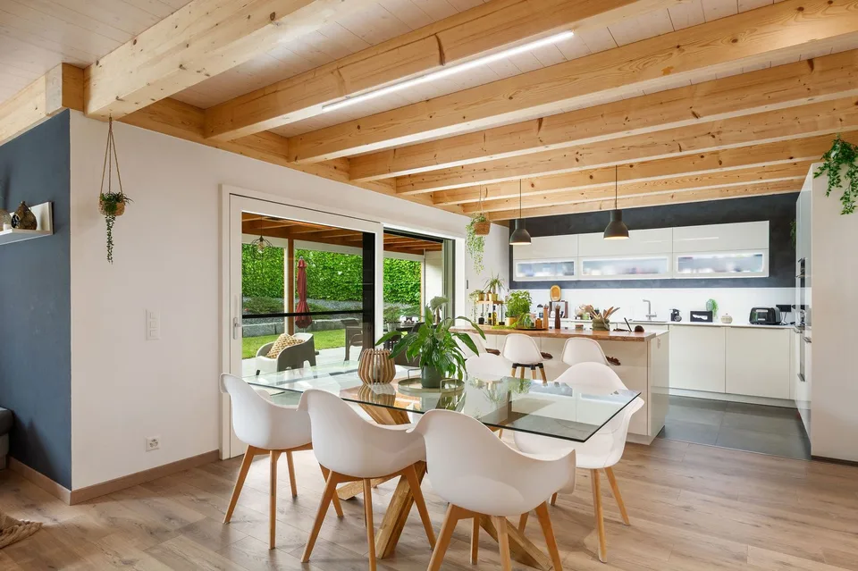 Ampia casa unifamiliare di 6.5 locali a Courgenay con spazio professionale indipendente