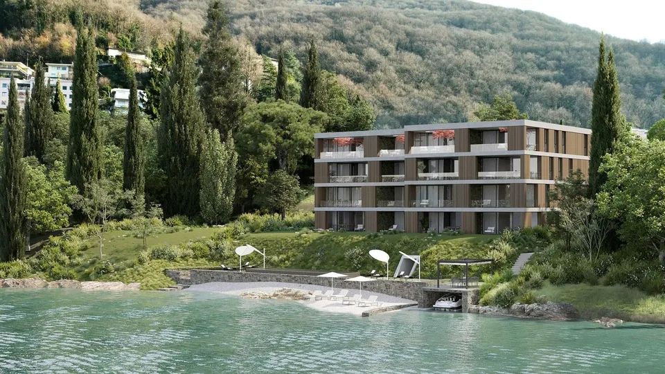 AFFACCIO ESCLUSIVO SUL LAGO: ELEGANTE 5.5 LOCALI CON AMPIA TERRAZZA