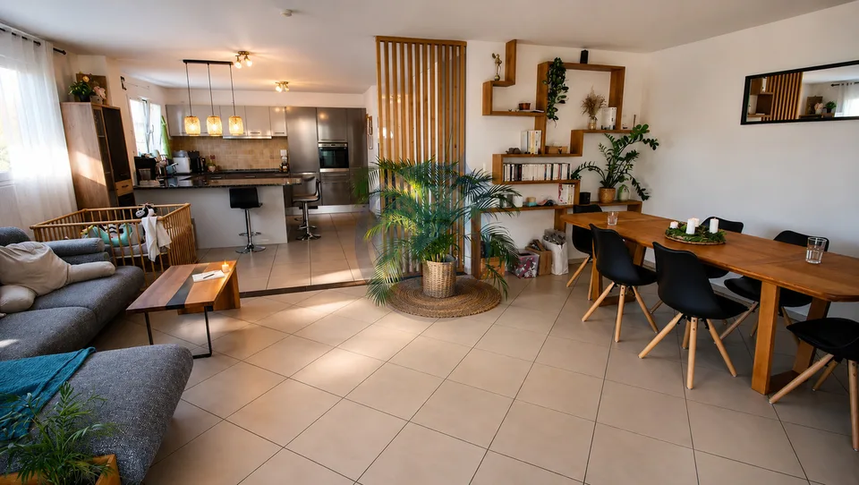 Bello duplex d'angolo di 4,5 locali con terrazza e giardino privato