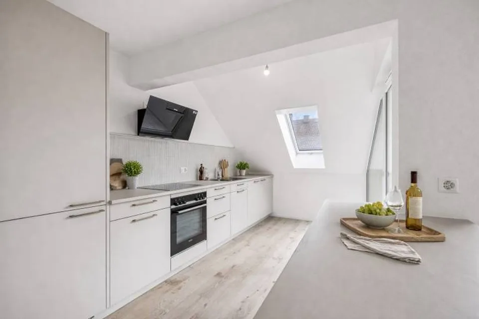 Charmanter Neubauwohnung mit 4.5 Zimmern und Balkon