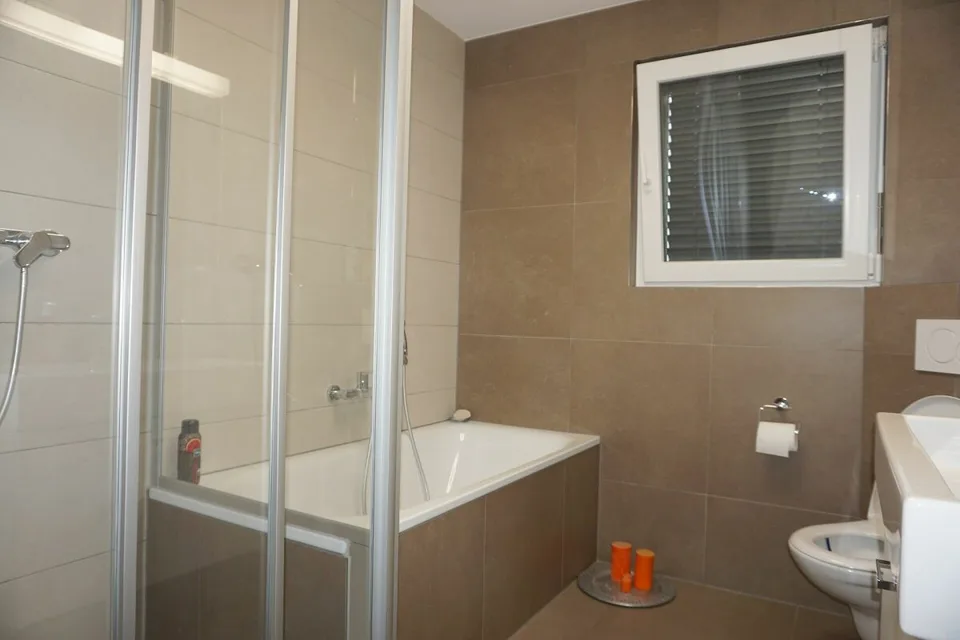 ARI-247 - Attico di 5,5 locali per 140 m2 abitabili e 128 m2 di terrazza
