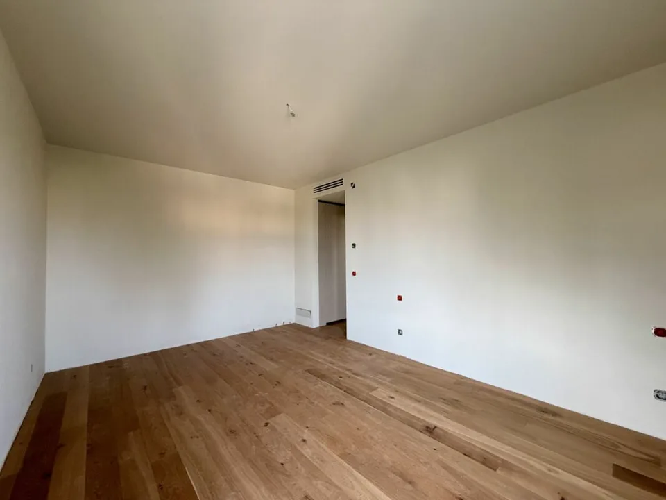 LUGANO-LORETO · RESIDENZ CASSARINETTA · 5,5 LOCALE HOCHWERTIG MIT SEEBLICK – Foto 11 von 12