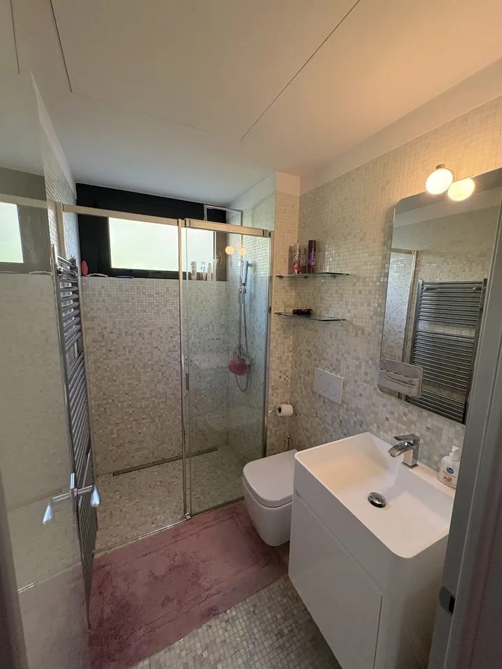 Lussuoso appartamento di 4.5 locali con vista lago – foto 8 di 12