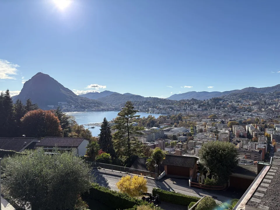 Lussuoso appartamento di 4.5 locali con vista lago