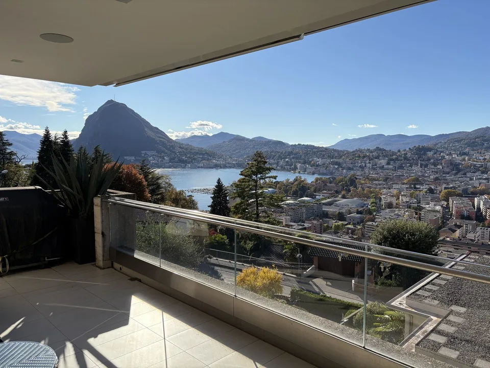 Luxuriöse 4.5-Zimmer-Wohnung mit Seeblick