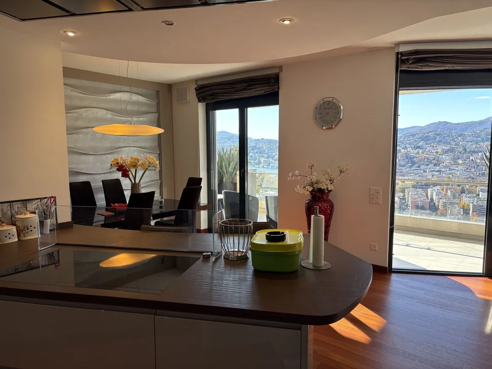 Lussuoso appartamento di 4.5 locali con vista lago – foto 12 di 12