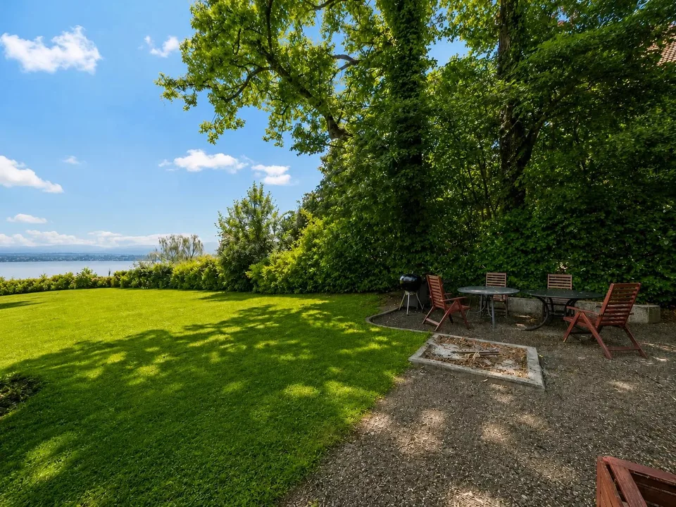 Architekten-Eigentum mit Blick auf den Genfersee