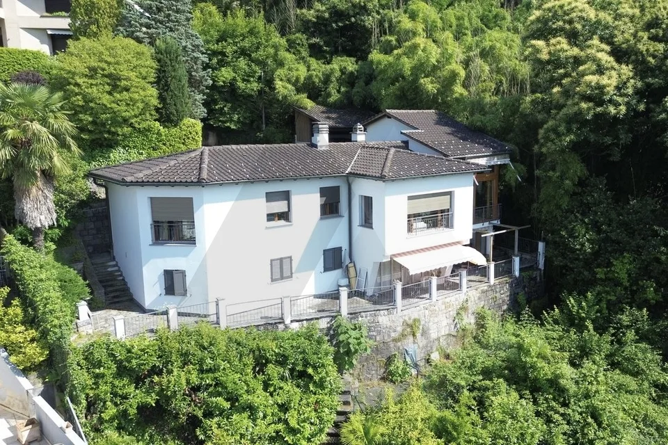 PROPRIETÀ CON MERAVIGLIOSA VISTA LAGO A LUGANO – Foto 13 von 13