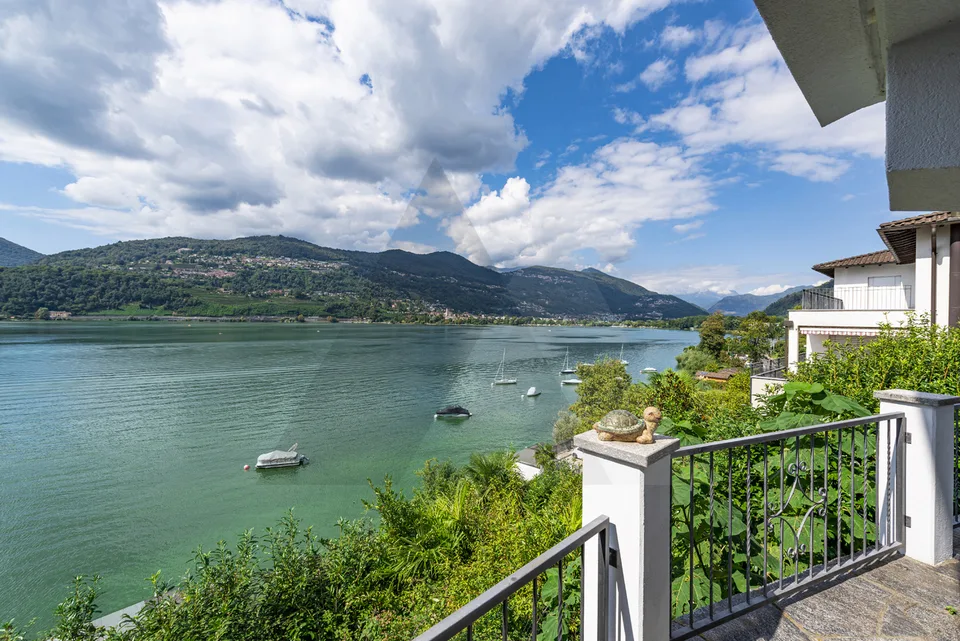 PROPRIETÀ CON MERAVIGLIOSA VISTA LAGO A LUGANO
