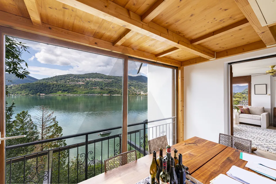 PROPRIETÀ CON MERAVIGLIOSA VISTA LAGO A LUGANO
