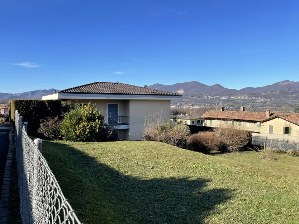 BIOARCHITETTURA CONTEMPORANEA: TERRENO CON PROGETTO APPROVATO – foto 7 di 12