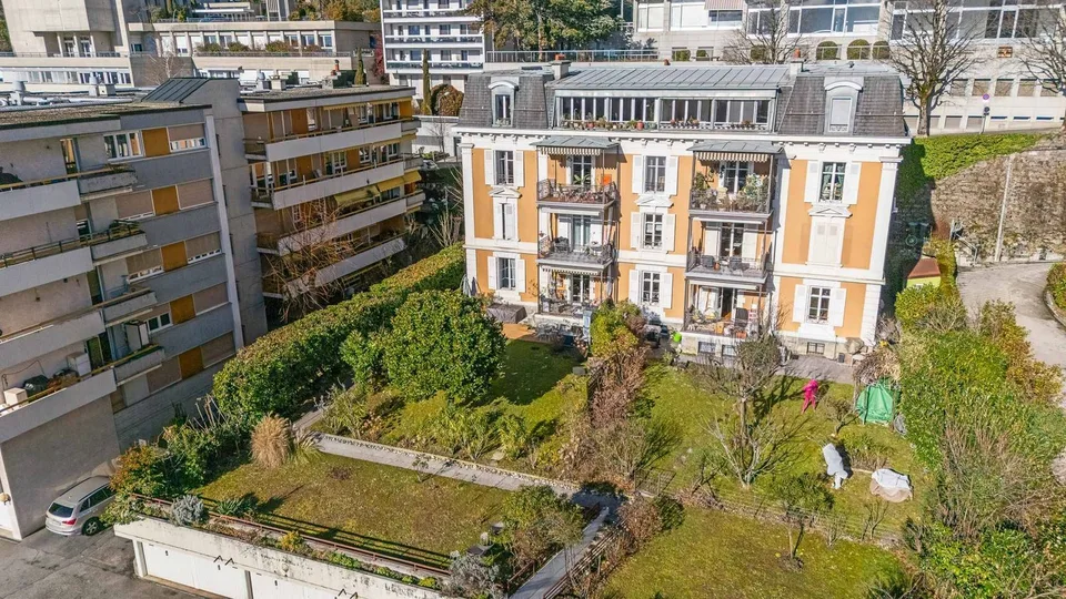 Aux portes de la ville : Bel appartement de 4.5 pièces avec jardin privatif