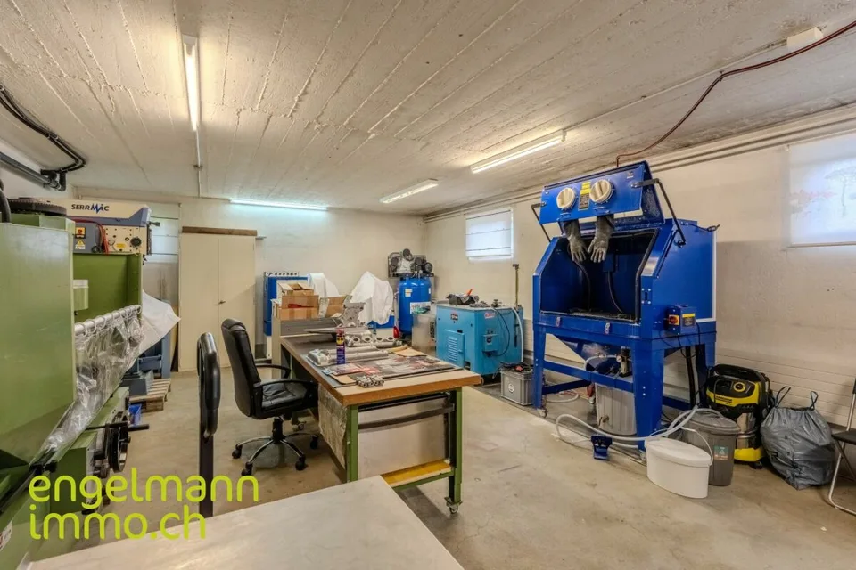 Objet de placement: locaux commerciaux, garage et atelier – Foto 10 von 12