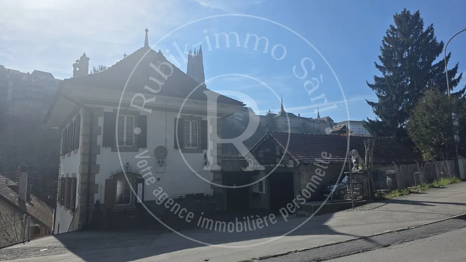 Charmante maison de ville à deux pas de la Sarine