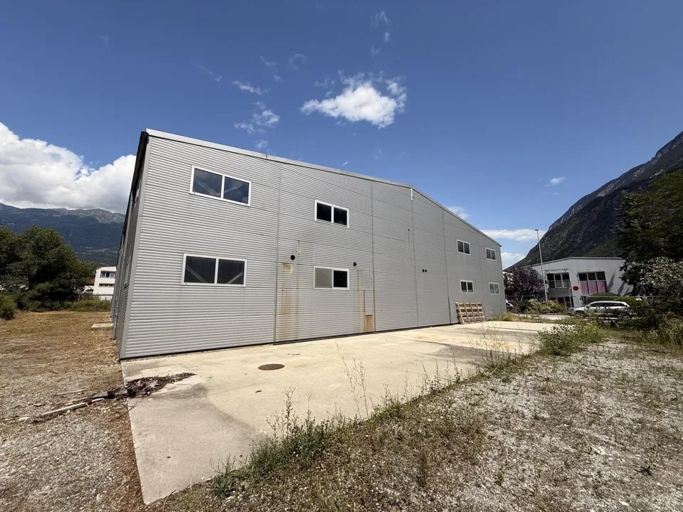 Halle commerciale modulable avec permis de construire en force – photo 7 sur 7