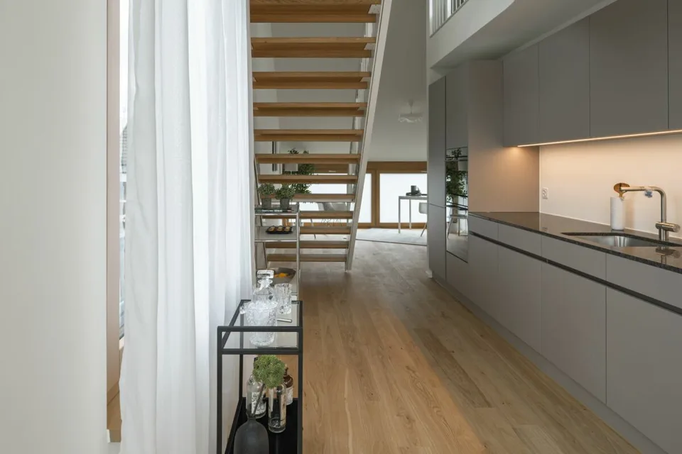 Appartements mansardés de 3,5 pièces élégants avec galerie à Augst BL