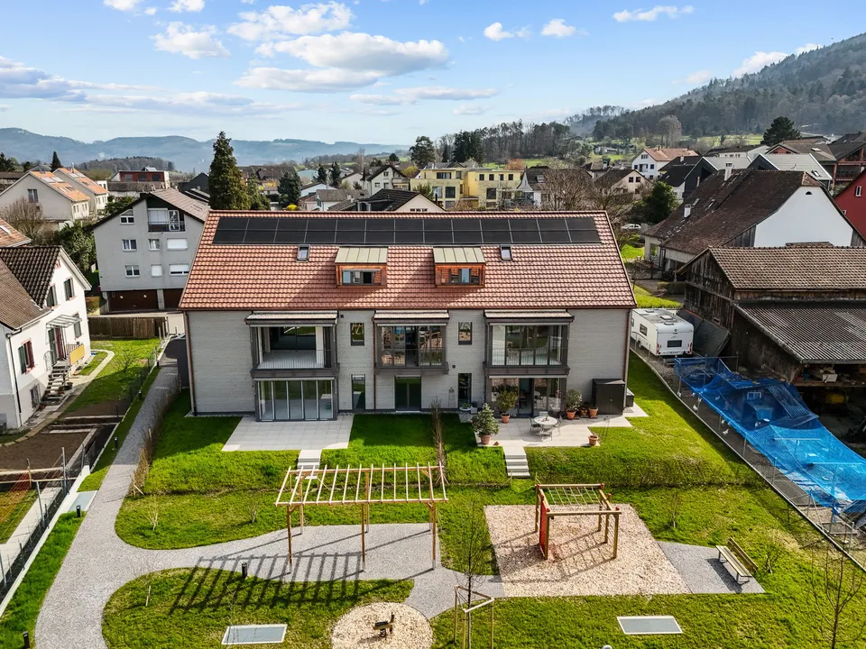 Appartement de rêve pour célibataires et couples : appartement maisonnette 3,5 pièces avec jardin d'hiver. B-1.1