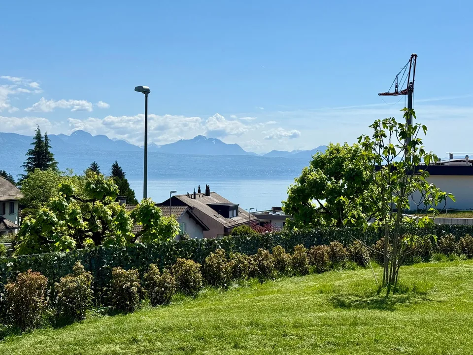 Appartamento di 4,5 locali con vista sul lago e le montagne a Pully