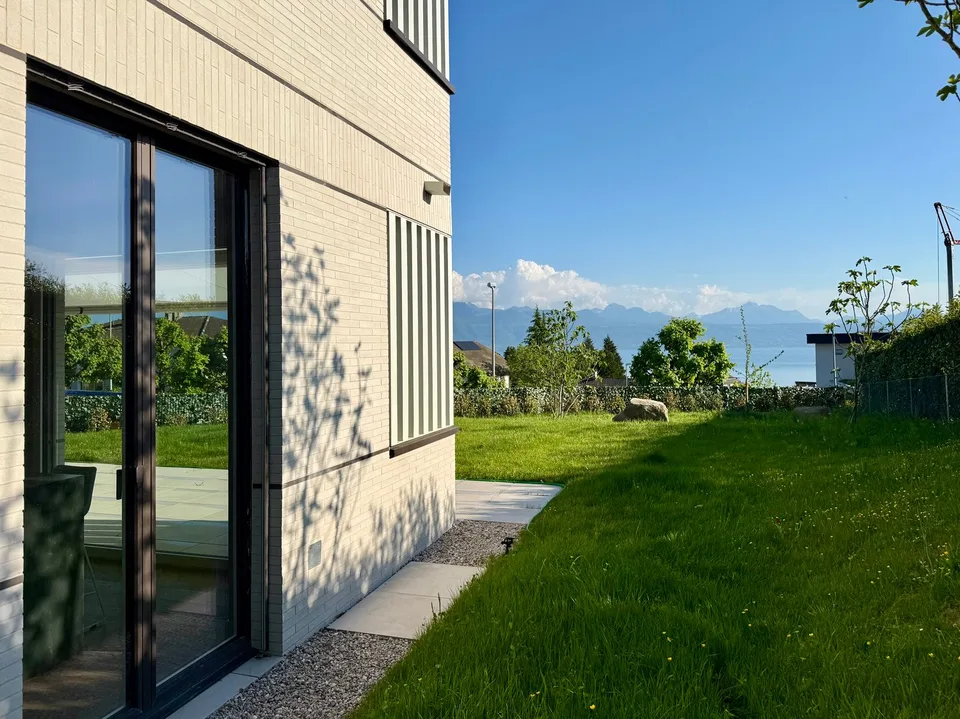 Appartamento di 4,5 locali con vista sul lago e le montagne a Pully