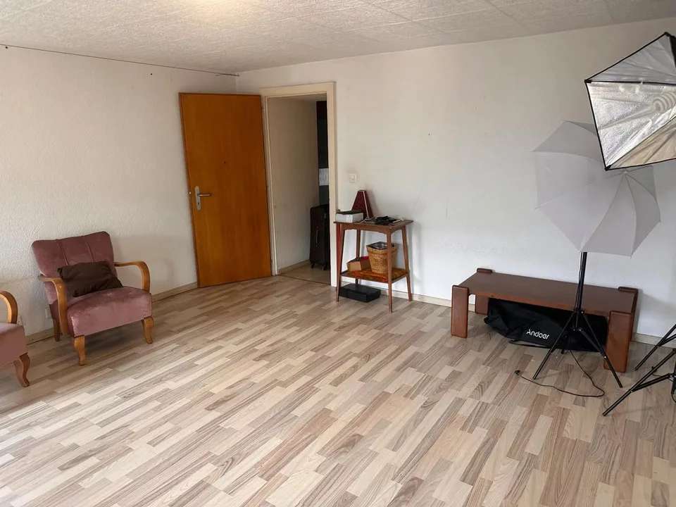 Geräumige 2.5-Zimmer-Wohnung von etwa 100 m² zur Renovierung - Vétroz