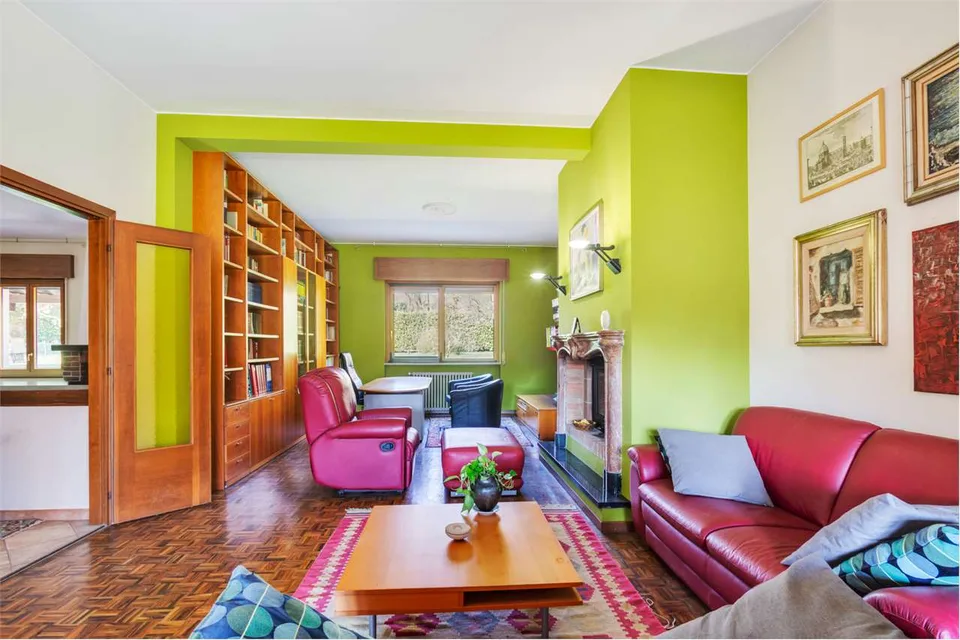 Einzigartige Villa, ein geheimes Oasis in Cadorago, im Herzen des Parco Lura