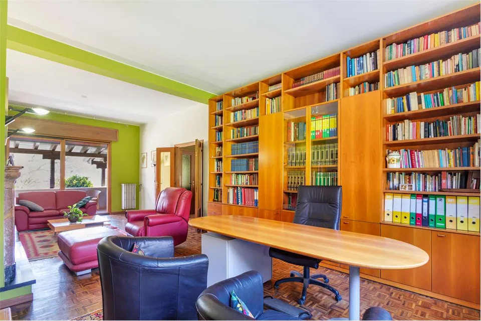 Einzigartige Villa, ein geheimes Oasis in Cadorago, im Herzen des Parco Lura