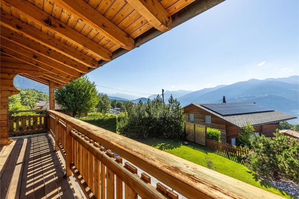 Beautiful chalet with terrace and open view – photo 7 of 13