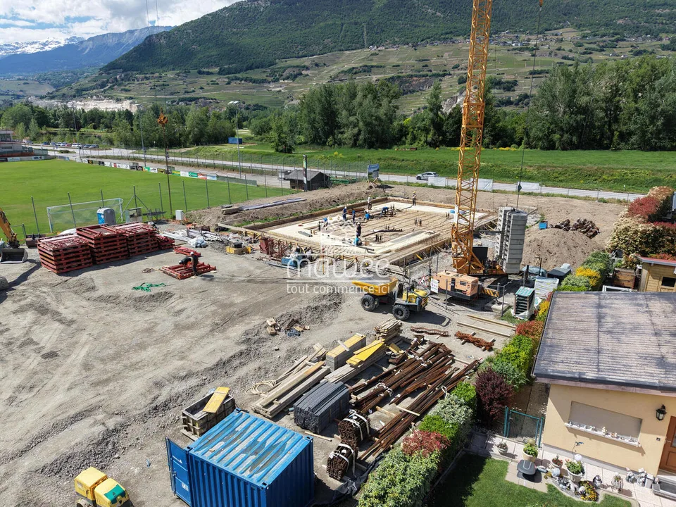 Appartamento nuovo di 2,5 locali con ampio balcone a Grône